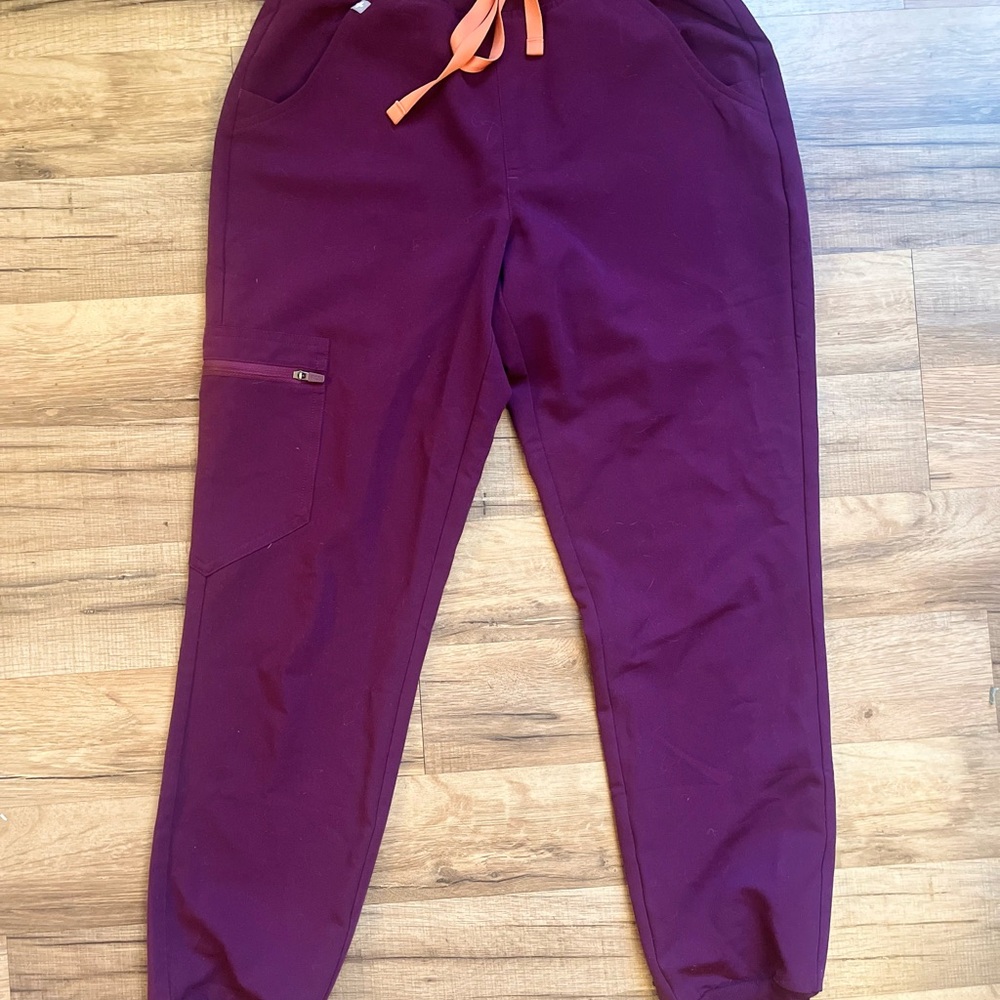 Figs women’s scrub pants